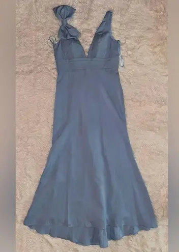 Mac Duggal NEW Bow Shoulder V-Neck sleeveless powder blue Gown Size 12