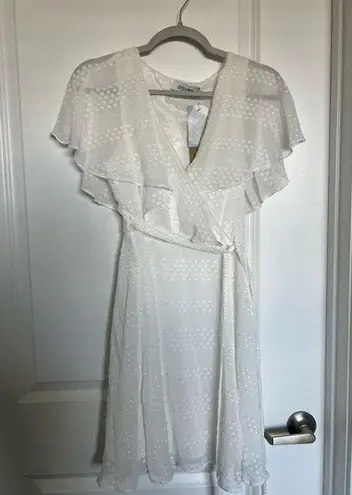 DO+BE NWT  white dress!