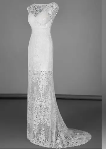 Stunning Sheilay White Lace Gown with Train – Size M Wedding Evening Party