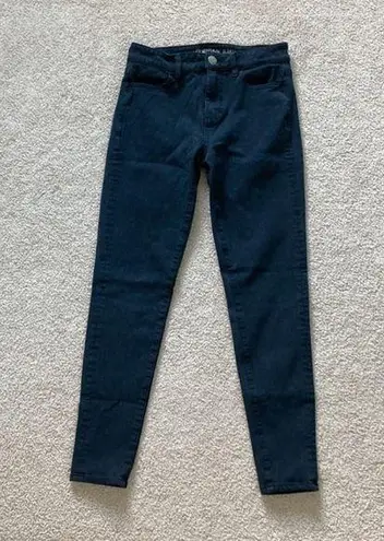 American Eagle  black high rise jean jeggings in size 0 short