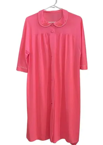 Vintage Hot Pink House Coat w/ embroidered floral collar w/ white piping trim Size M