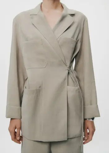 ZARA NWT  MINIMALIST FLOWY CROSSOVER JACKET ZW COLLECTION. Size Large