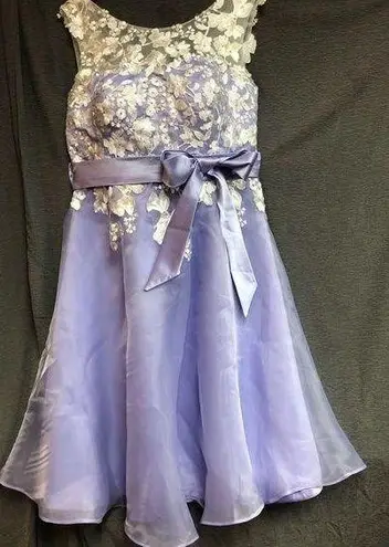 Jaden lilac dress with white upper shoulders tulle with flowers Size 16