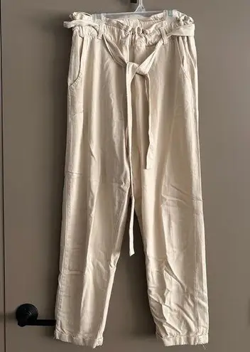 Thread and Supply [] medium cream paper bag linen pants