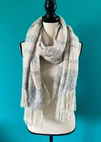 American Eagle  pink scarf