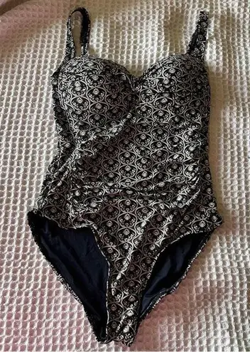 NIPTUCK Joanne One Piece Swimsuit ruched SIZE 8 Blue