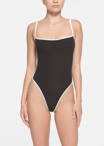 SKIMS Fits Everybody Women's Black Contrast Trim Scoop Neck Bodysuit L NWT