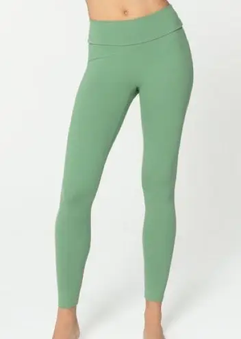 Booty By Brabants Sage Green Textureless Leggings