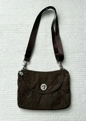 Baggallini Baggalini Rio Brown Cheetah Crossbody Turnlock Flap Water Resistant Nylon Bag