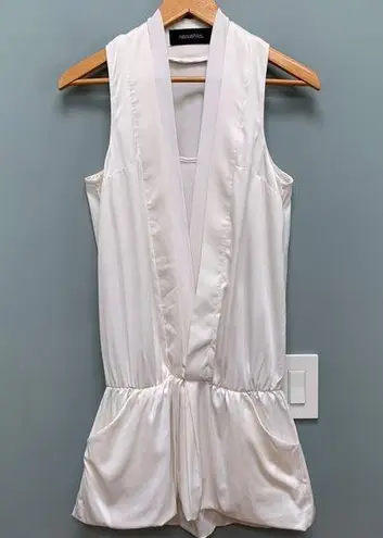 Nanushka Satin Sleeveless Blouse in White M Size M