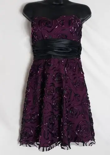 Masquerade Junior's Size 5/6 Strapless Prom Dress