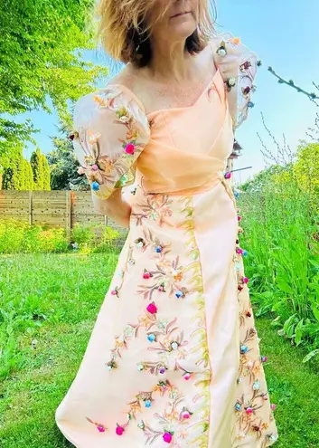 Vintage Handmade Ball Gown Handpainted 3 D Roses Fits size M 8 Full Train Peach Orange Size M