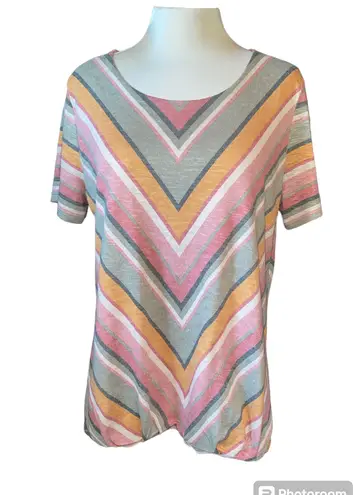 Cato blouse short sleeve deep scoop neckline V design print lined size large