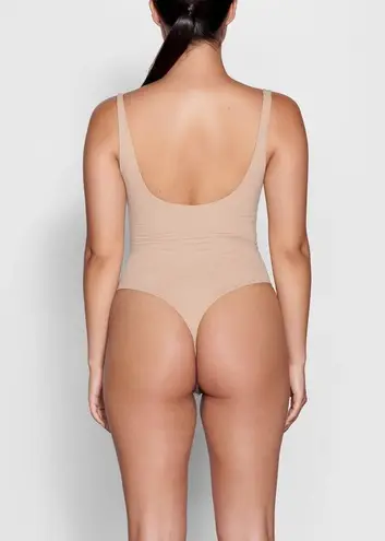 SKIMS Fits Everybody Clay Square Neck Bodysuit Size Small NWT