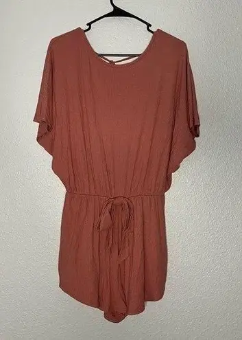GILI Womens size M Dusty Pink Flowy Dolman Sleeve Romper Tie Waist Scoop Back Size M