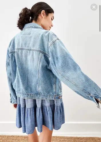 American Eagle Outfitters Oversized Jean Jacket