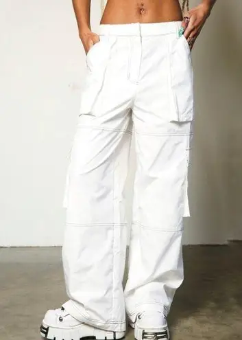 The Ragged Priest NWT White Cargo Pants Wide Leg Size Medium