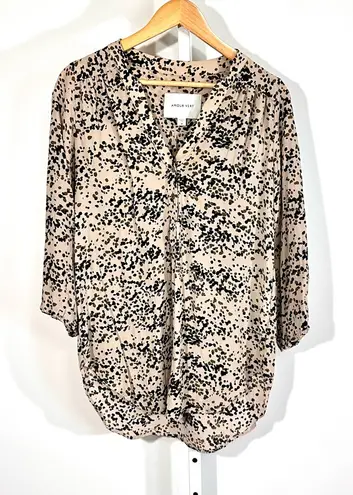 Amour Vert Silk Dot Blouse M – Quiet Luxury Printed Button Front Top