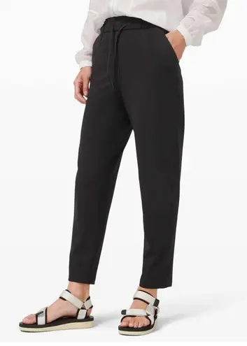 Lululemon  Keep Moving Pant 7/8 High-Rise
Black
W5DCFS
Size 2
Like new - Image 1