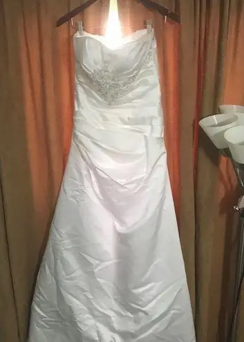 Gorgeous Beaded Corset Tie Wedding Dress NWOT 💍 Size 6