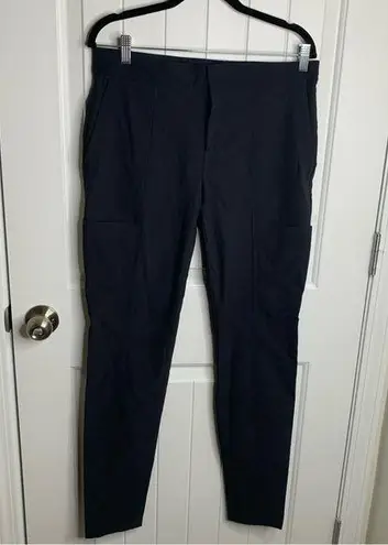 Athleta  Wander stash skinny pants size 10 Tall black hiking