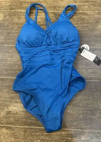 La Blanca Women's Island Goddess Multi-Strap Cross Back One Piece Swimsuit 10