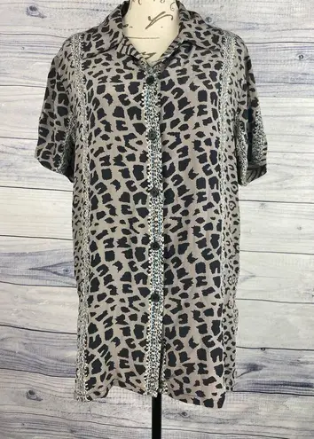 Style Exchange Silk Button Front Shirt Womens M Leopard Print Collared Short Slv