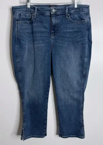 NYDJ Chloe Capri Jean In Loire Blue Wash Size 16