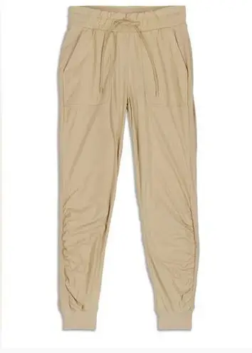 Lululemon Beyond The Studio Jogger size 0