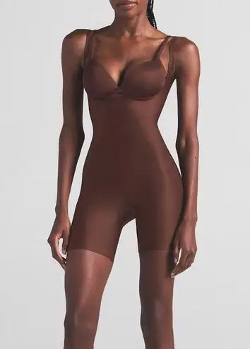 SKIMS NWT Body Butt Lifting Open Bust Padded Bodysuit