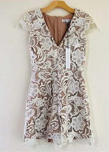 Dress the Population NWT Juliette Lace Romper