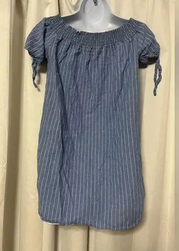 Hers And Mine Women’s Blue Blouse Size Small NWOT