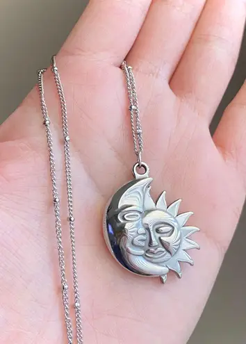 Handmade stainless steel whimsical vintage boho style sun & moon necklace🌛🌞