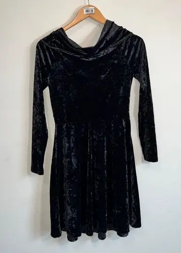 Chelsea28 Black Velvet Long Sleeve Dress women's size small