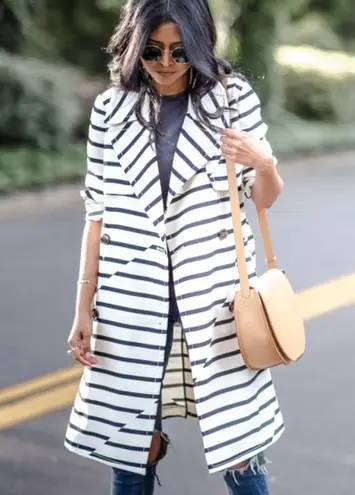 Madewell  Parcel Ivory with Black Stripe Double-Breasted Trench Coat Size Medium