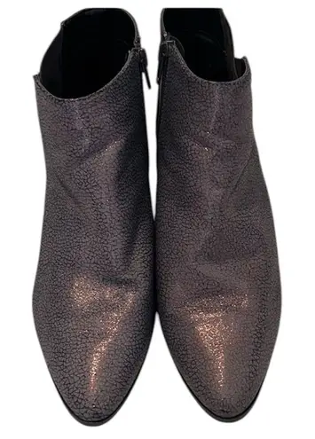 Qupid  size 7 super cute ankle booties brown back and 2 tone front small heel EUC - Image 1