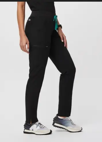 FIGS  Yola Yoga Scrub Pants small tall - Image 2