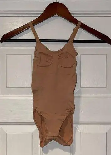 SKIMS SCULPTING BODYSUIT WITH SNAPS in Ochre S/M
