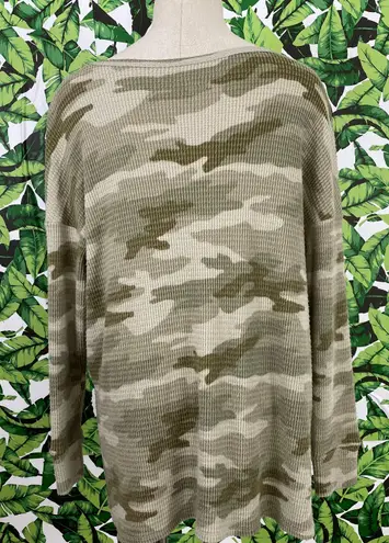 American Eagle AEO Camo Print V Neck Waffle Knit Top - Image 2