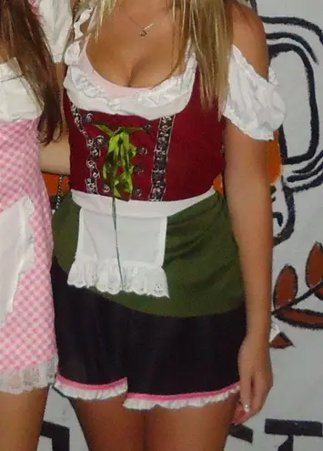 Oktoberfest Outfit Green