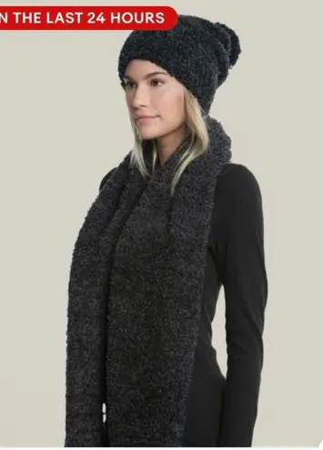 Barefoot Dreams NWT Black Cozy Fuzzy Scarf and Hat Set
