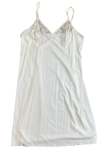 Vanity Fair Vintage Ivory Lace Trim Slip Dress Lingerie Nightgown