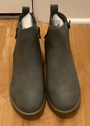 Jeossy Women's 905 Ankle Boots, Classic Low Heeled Short Booties Gray Size 8