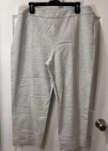 St. John Light Gray Elegant Knit Flat Waist Tapered Pants SZ 14-Business Casual - Image 1