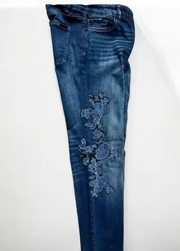 White House | Black Market  Jeans Wmns 4 Dark Wash Embroidered Appliqué Floral Skin