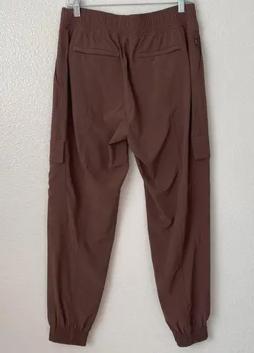 Athleta  6 Chelsea Utility Jogger in Mineral Brown