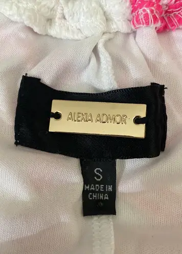 Alexia Admor Floral Embroidered Top