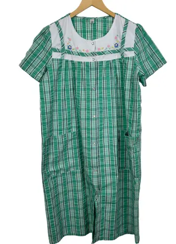 PINKK Women's Green Plaid Embroidered Nightgown Dress Medium Short Sleeve