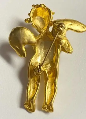 None Angel Cherub with Rhinestone on Wings Brooch Pin Gold Tone Vintage