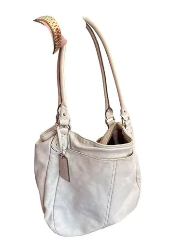 Tignanello Womens Leather Cream Tote Handbag SKU CS8032/J622364 Size L